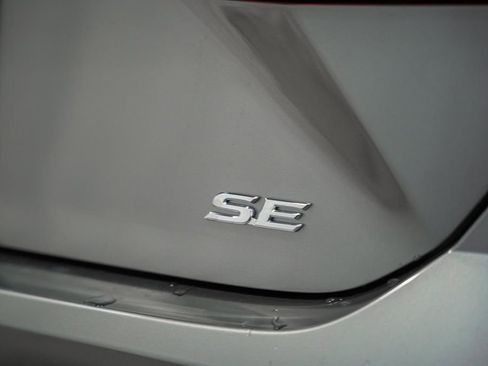 New 2026 Toyota Camry SE FWD image 7