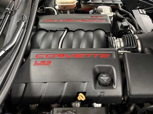 Used 2013 Chevrolet Corvette Coupe w/ 2LT Preferred Equipment Group RWD image 27