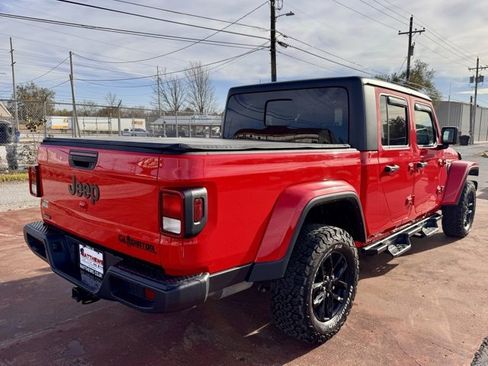 Used 2022 Jeep Gladiator Sport image 5