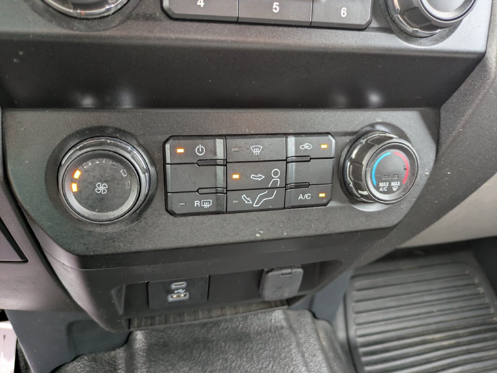 Used 2022 Ford F250 XL w/ STX Appearance Package AWD/4WD image 11