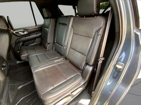 Used 2021 Chevrolet Tahoe High Country w/ Premium Package RWD image 20