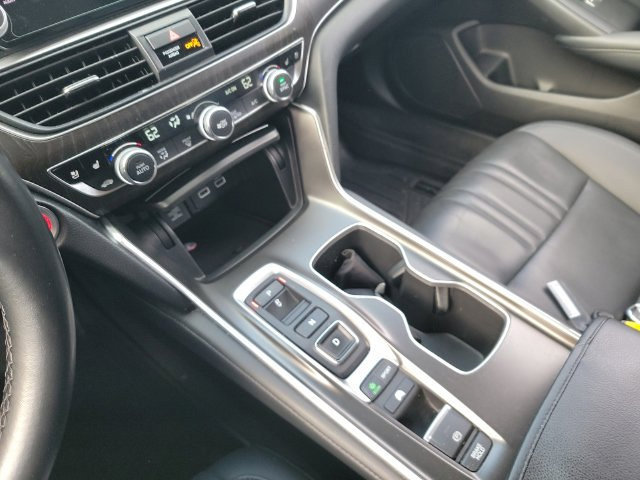 Used 2022 Honda Accord Touring image 15