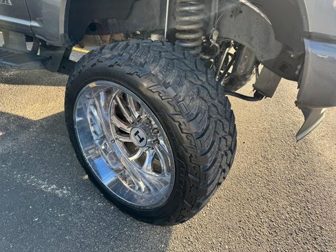 Used 2023 Ford F350 Lariat w/ Lariat Ultimate Package image 4