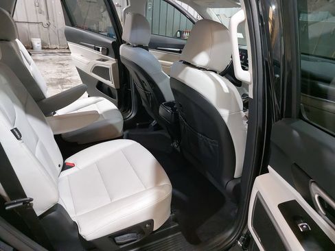 Used 2025 Kia Telluride S AWD/4WD image 11