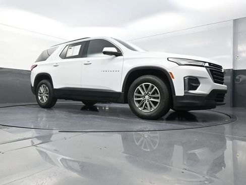 Used 2023 Chevrolet Traverse LT FWD image 19