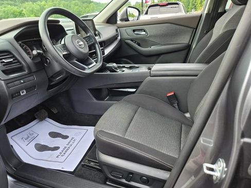 Used 2023 Nissan Rogue SV FWD image 10