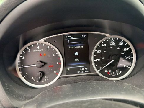 Used 2018 Nissan Sentra SV w/ Premium Package (P01) FWD image 3