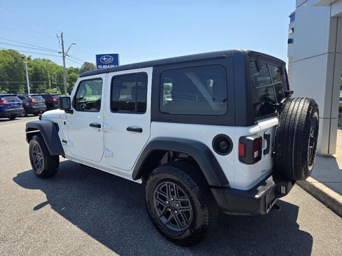 Used 2025 Jeep Wrangler Unlimited Sport AWD/4WD image 7