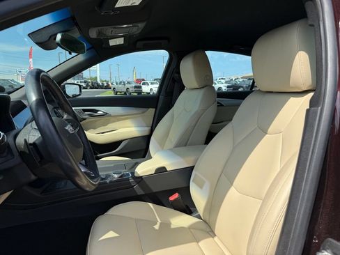 Used 2021 Cadillac CT5 Luxury w/ Cold Weather Package RWD image 26