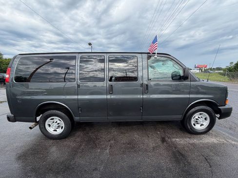 Used 2016 Chevrolet Express 2500 LS RWD image 5