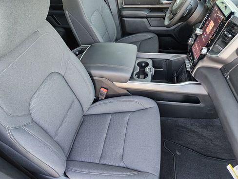 New 2026 RAM 1500 4x4 Crew Cab image 17
