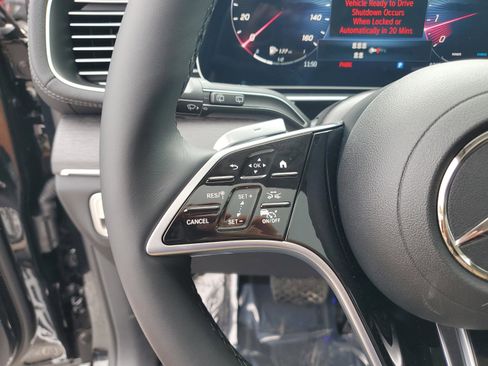 Certified 2026 Mercedes-Benz GLS 450 4MATIC image 33
