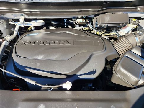 Certified 2023 Honda Passport TrailSport image 19