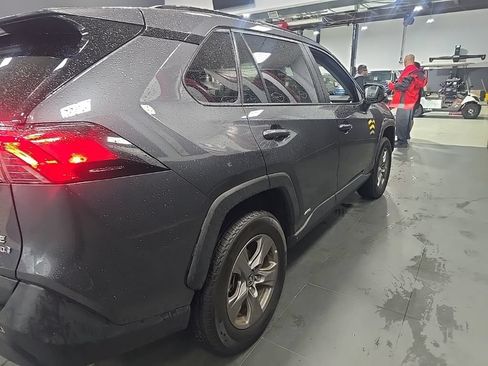 Used 2022 Toyota RAV4 XLE w/ XLE Grade Weather Package AWD/4WD image 11