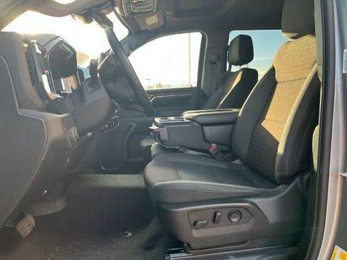 Used 2025 Chevrolet Silverado 1500 LT AWD/4WD image 11