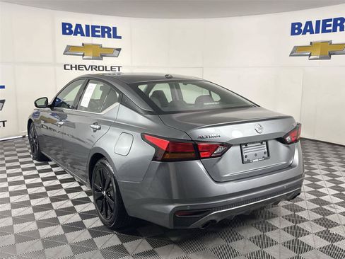 Used 2019 Nissan Altima 2.5 SL FWD image 3