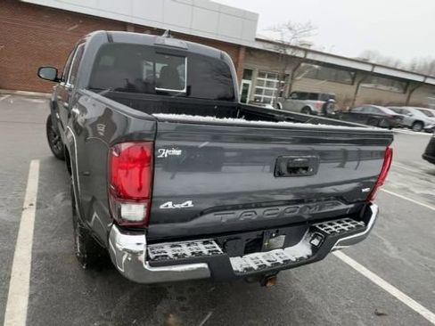 Certified 2023 Toyota Tacoma SR5 image 3