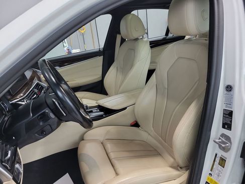 Used 2018 BMW 530i xDrive image 31