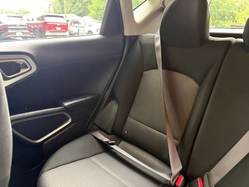 Used 2025 Kia Soul LX w/ LX Technology Package FWD image 37