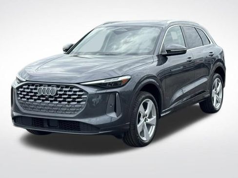 Certified 2025 Audi Q5 Premium Plus w/ Premium Plus AWD/4WD image 3