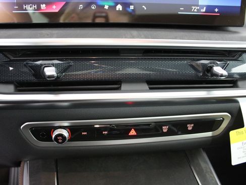 New 2026 BMW X5 xDrive50e w/ Executive Package AWD/4WD image 17