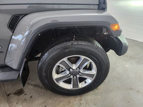 Used 2022 Jeep Wrangler Unlimited Sahara w/ Dual Top Group image 42