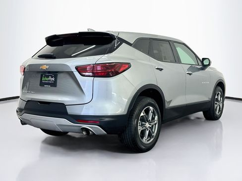 Used 2025 Chevrolet Blazer LT AWD/4WD image 9