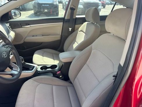 Used 2020 Hyundai Elantra SE FWD image 9
