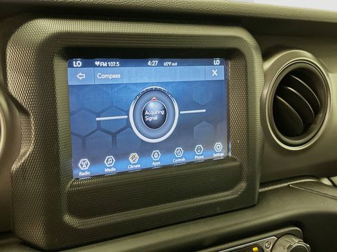 Used 2023 Jeep Wrangler Unlimited w/ Cold Weather Group AWD/4WD image 22