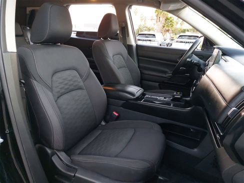 Used 2024 Nissan Pathfinder S w/ Cargo Package image 10