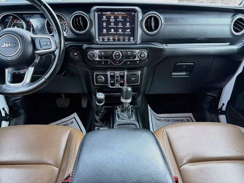 Used 2021 Jeep Wrangler Unlimited Sahara AWD/4WD image 18