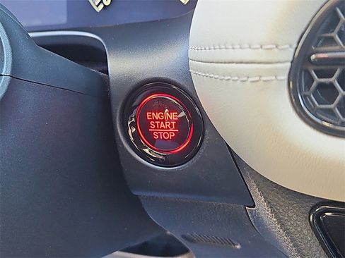 Used 2023 Honda HR-V LX image 17