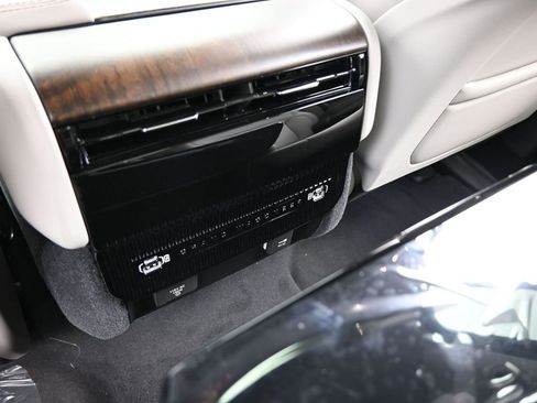 Used 2024 Jeep Grand Wagoneer L 4WD image 46