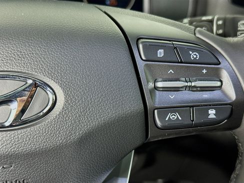 Used 2023 Hyundai Kona Limited image 14