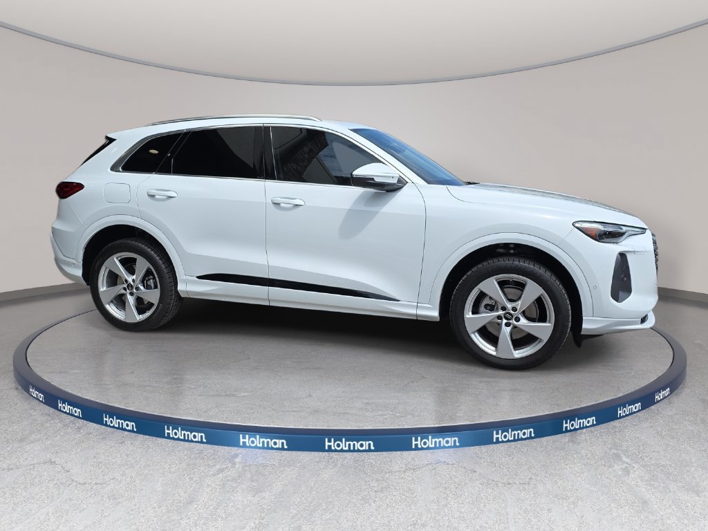 Used 2025 Audi Q5 Premium w/ Premium Plus AWD/4WD image 5