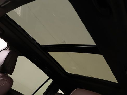 Used 2022 Cadillac XT6 Premium Luxury w/ LPO, Radiant Package image 16