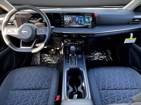 New 2026 Nissan Kicks SV w/ SV Premium Package image 5