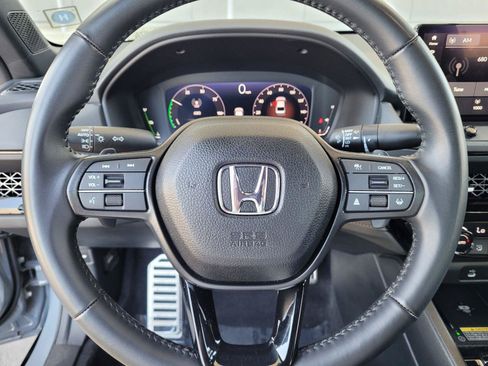 Used 2025 Honda Accord Sport image 30