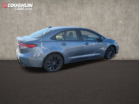 Used 2025 Toyota Corolla SE w/ Convenience Package FWD image 8