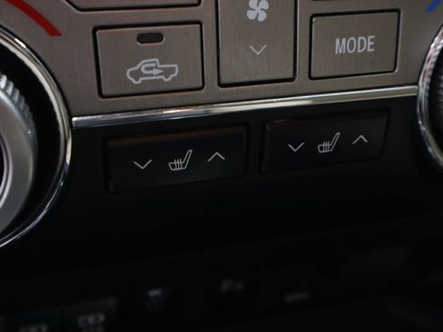 Used 2020 Toyota Tundra Limited w/ Limited Premium Package AWD/4WD image 5