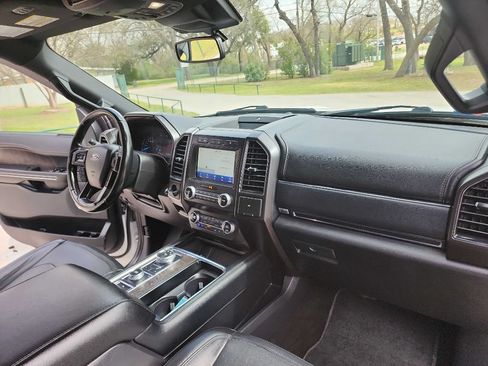 Used 2020 Ford Expedition Limited AWD/4WD image 41