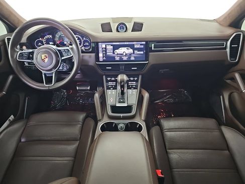 Used 2021 Porsche Cayenne GTS AWD/4WD image 11