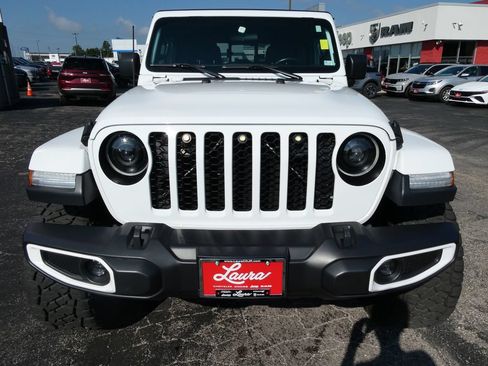 Used 2021 Jeep Gladiator Sport AWD/4WD image 9