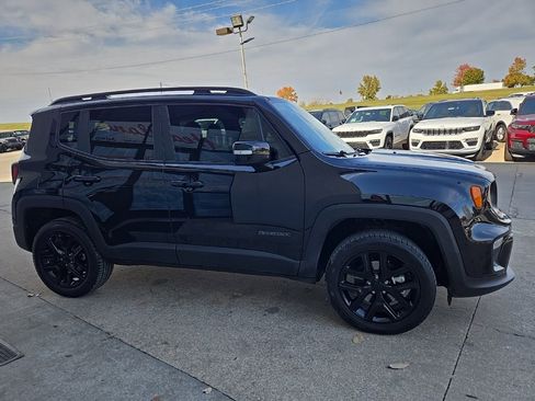 Used 2023 Jeep Renegade Altitude w/ Sun/Sound Group image 13