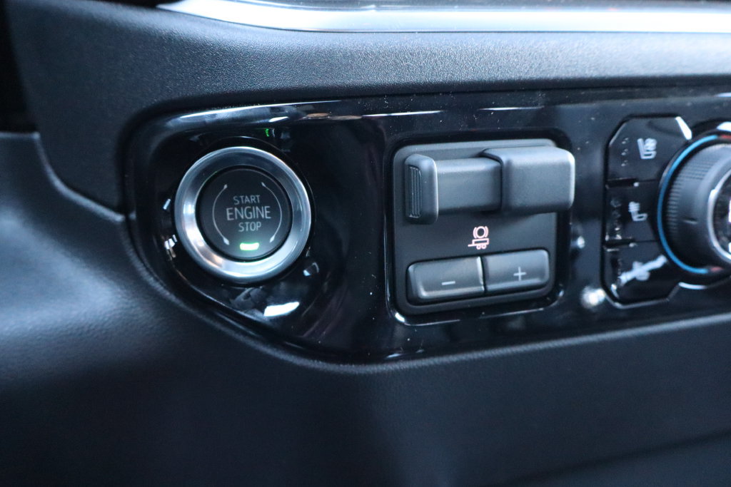 New 2026 Chevrolet Silverado 1500 High Country w/ Technology Package AWD/4WD image 12
