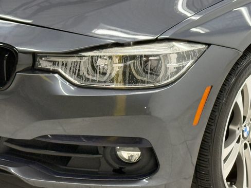 Used 2018 BMW 330i xDrive Sedan AWD/4WD image 4