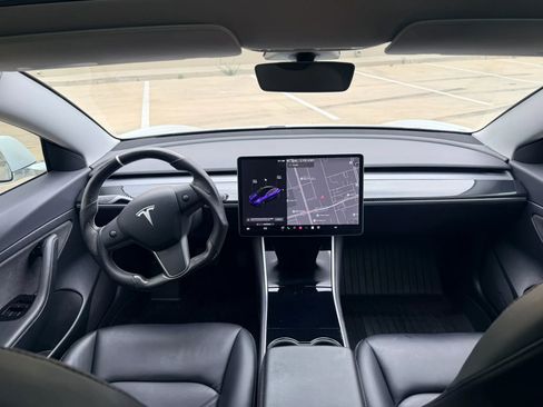 Used 2020 Tesla Model 3 Standard Range RWD image 21