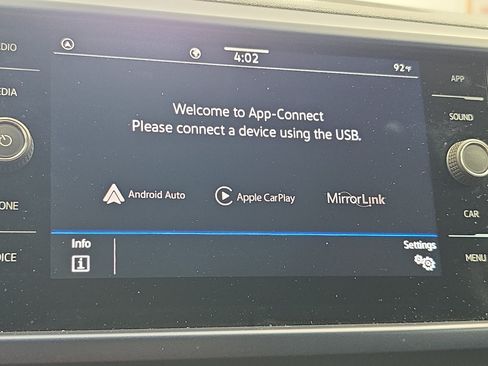 Certified 2023 Volkswagen Taos SE w/ Panoramic Sunroof Package FWD image 21