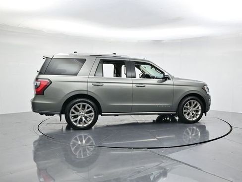 Used 2019 Ford Expedition Platinum AWD/4WD image 2