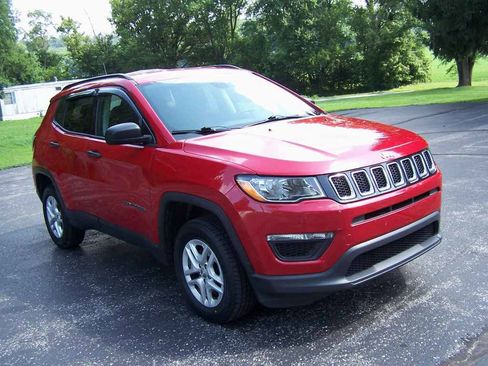 Used 2018 Jeep Compass Sport w/ Tech Group image 3
